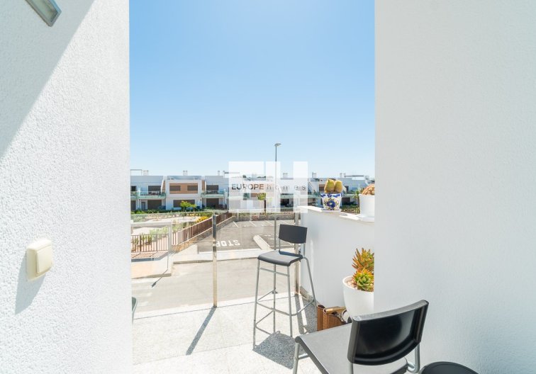Segunda mano - Apartamento  - Vistabella Golf Entre Naranjos - Inland