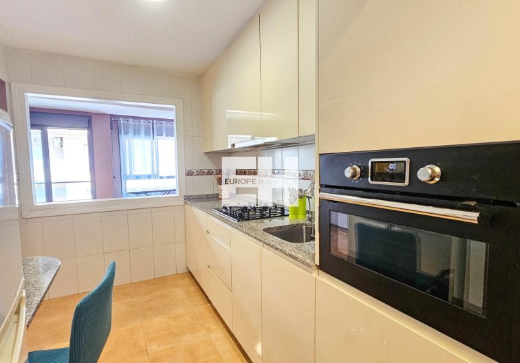 Segunda mano - Apartamento  - Torrevieja - Parque De Las Naciones