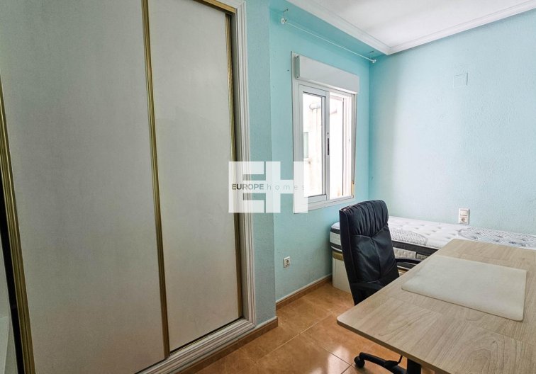 Segunda mano - Apartamento  - Torrevieja - Parque De Las Naciones
