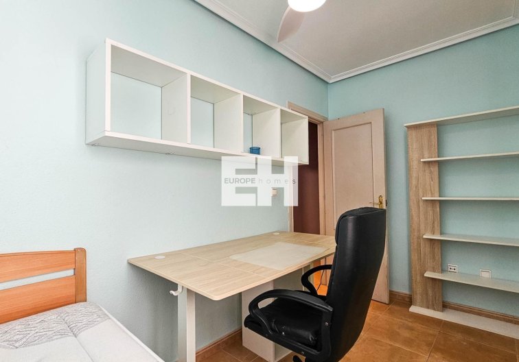 Segunda mano - Apartamento  - Torrevieja - Parque De Las Naciones
