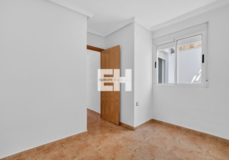 Segunda mano - Apartamento  - Torrevieja - El Limonar