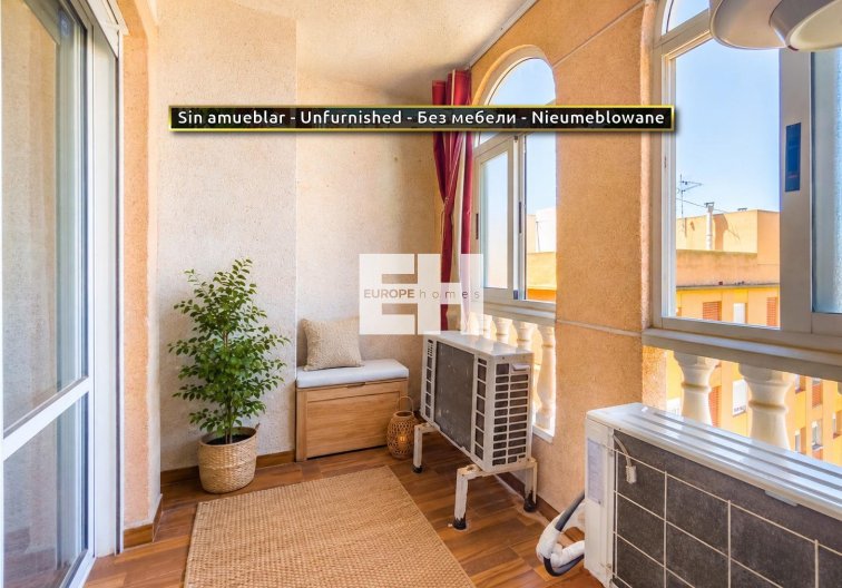 Segunda mano - Apartamento  - Torrevieja - Parque De Las Naciones