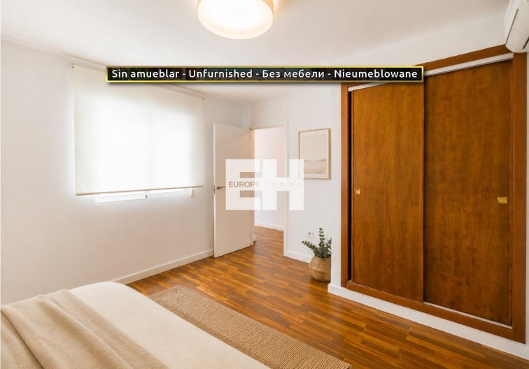 Segunda mano - Apartamento  - Torrevieja - Parque De Las Naciones