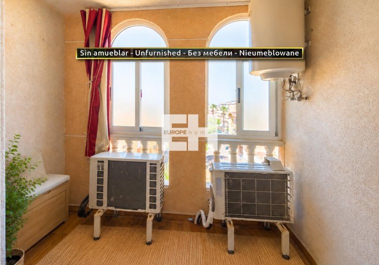 Segunda mano - Apartamento  - Torrevieja - Parque De Las Naciones