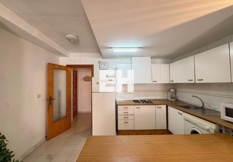 Segunda mano - Apartamento  - Torrevieja - Centro