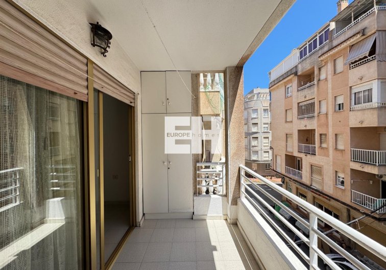 Segunda mano - Apartamento  - Torrevieja - Centro