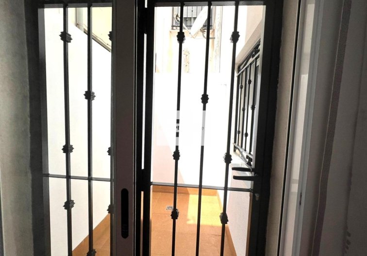 Segunda mano - Bungalow - Torrevieja - Los Balcones - Los Altos Del Edén