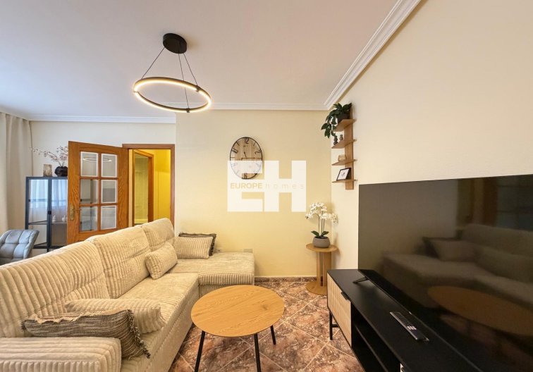 Segunda mano - Apartamento  - Torrevieja - Centro