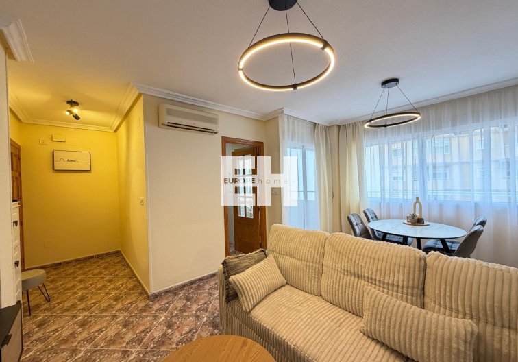 Segunda mano - Apartamento  - Torrevieja - Centro