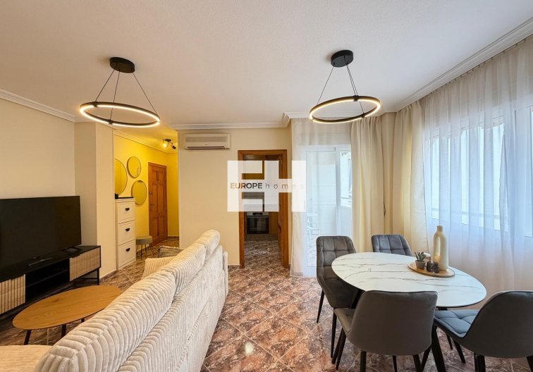 Segunda mano - Apartamento  - Torrevieja - Centro