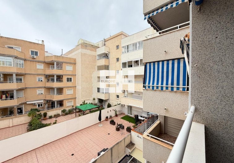 Segunda mano - Apartamento  - Torrevieja - Centro
