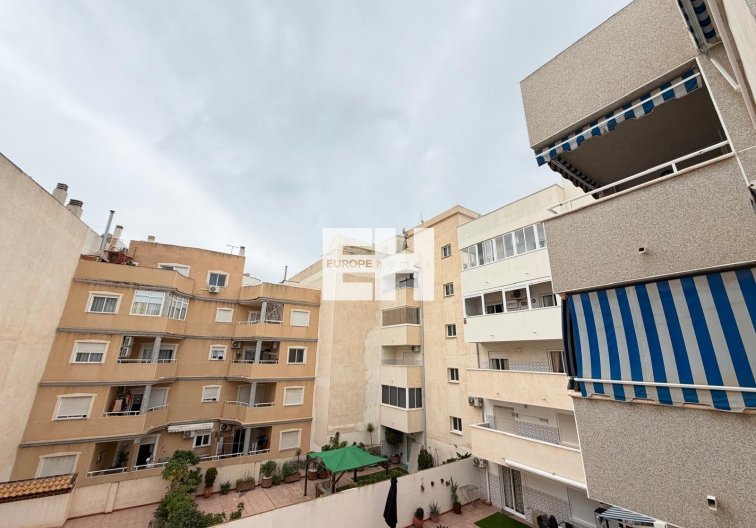Segunda mano - Apartamento  - Torrevieja - Centro