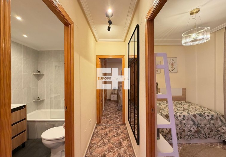Segunda mano - Apartamento  - Torrevieja - Centro