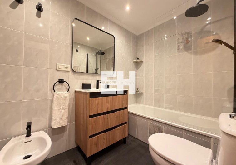 Segunda mano - Apartamento  - Torrevieja - Centro