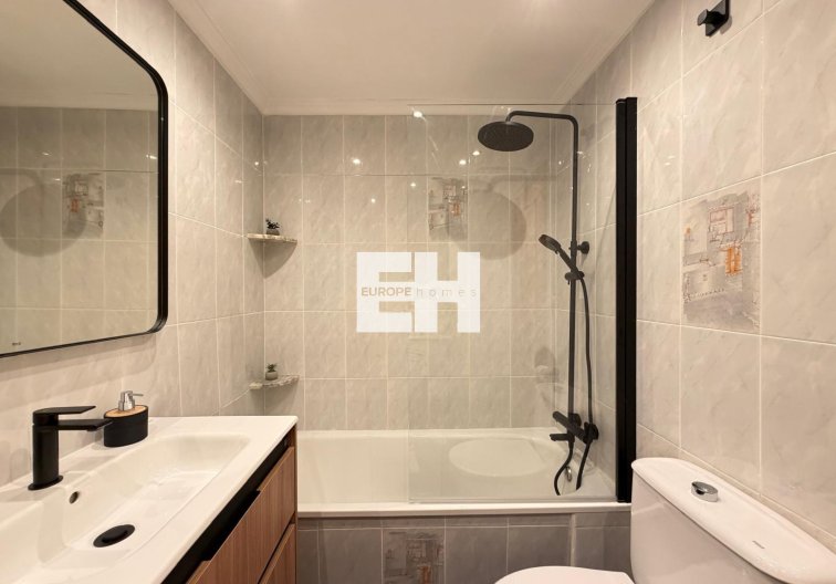 Segunda mano - Apartamento  - Torrevieja - Centro