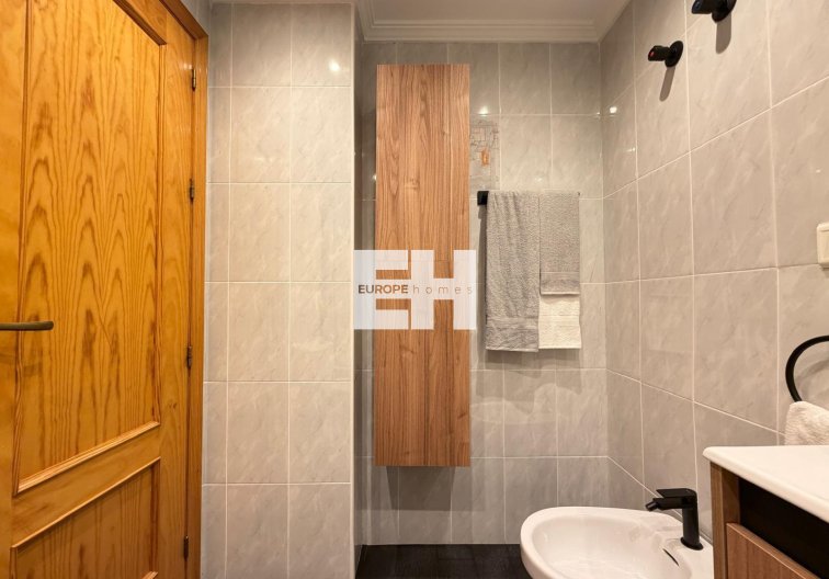 Segunda mano - Apartamento  - Torrevieja - Centro