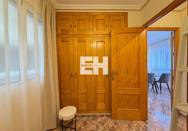 Segunda mano - Apartamento  - Torrevieja - Centro