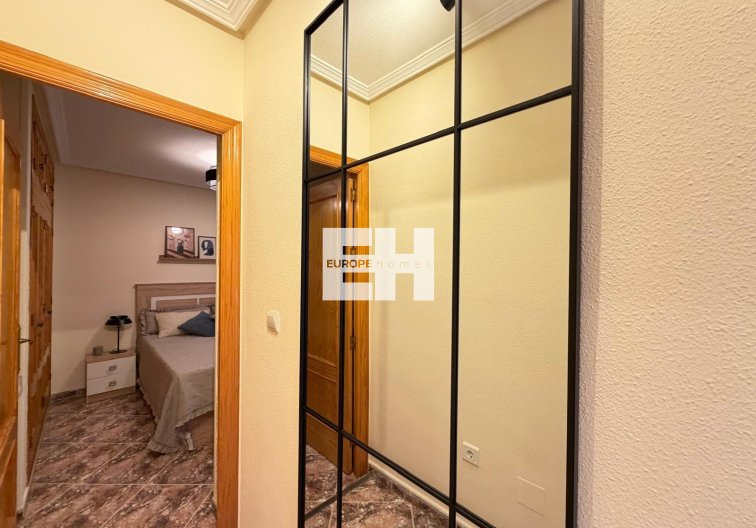 Segunda mano - Apartamento  - Torrevieja - Centro