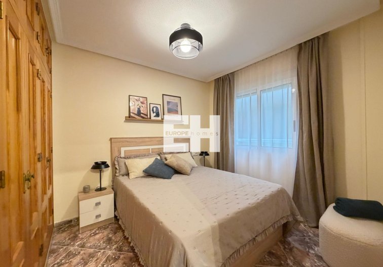 Segunda mano - Apartamento  - Torrevieja - Centro