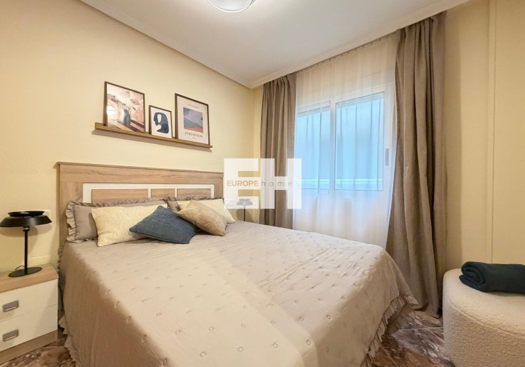 Segunda mano - Apartamento  - Torrevieja - Centro