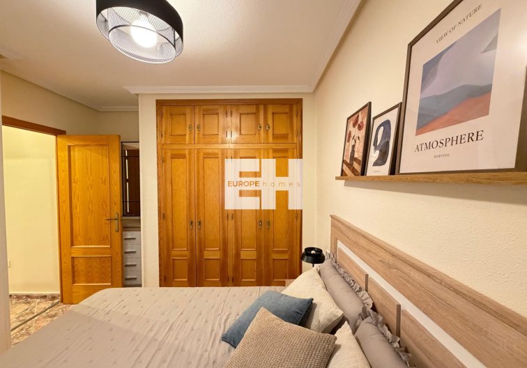 Segunda mano - Apartamento  - Torrevieja - Centro