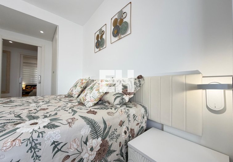 Segunda mano - Apartamento  - Torrevieja - Centro