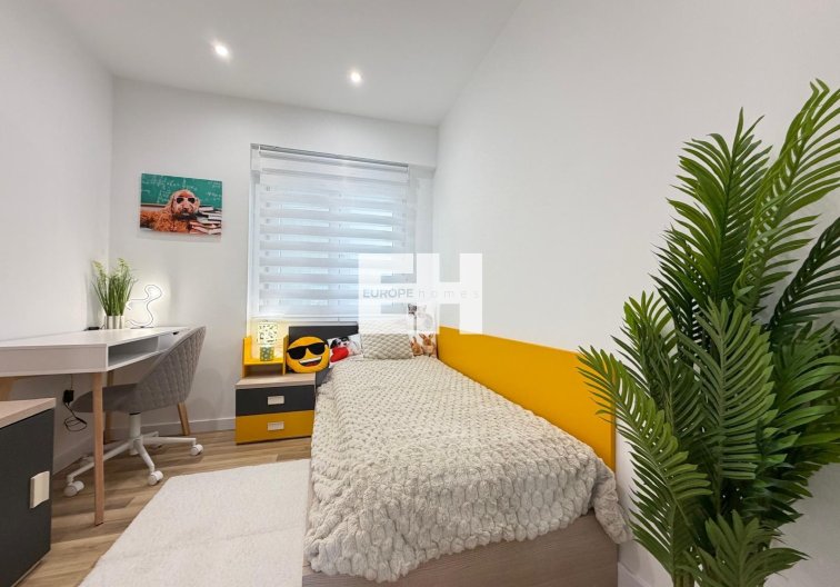 Segunda mano - Apartamento  - Torrevieja - Centro