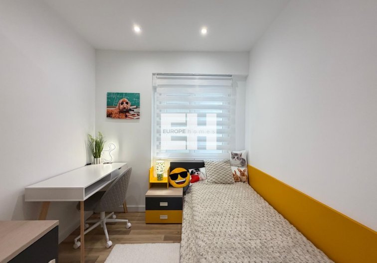 Segunda mano - Apartamento  - Torrevieja - Centro
