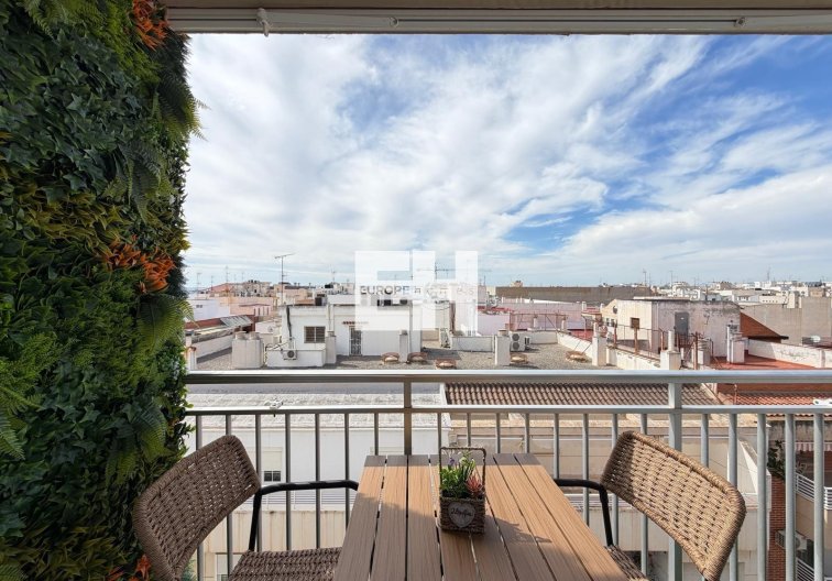 Segunda mano - Apartamento  - Torrevieja - Centro