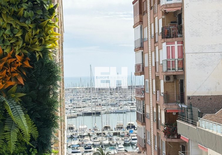 Segunda mano - Apartamento  - Torrevieja - Centro