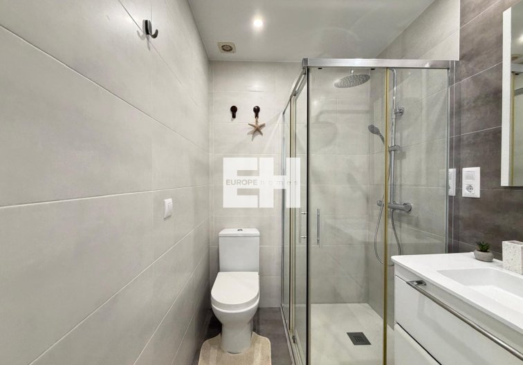 Segunda mano - Apartamento  - Torrevieja - Centro