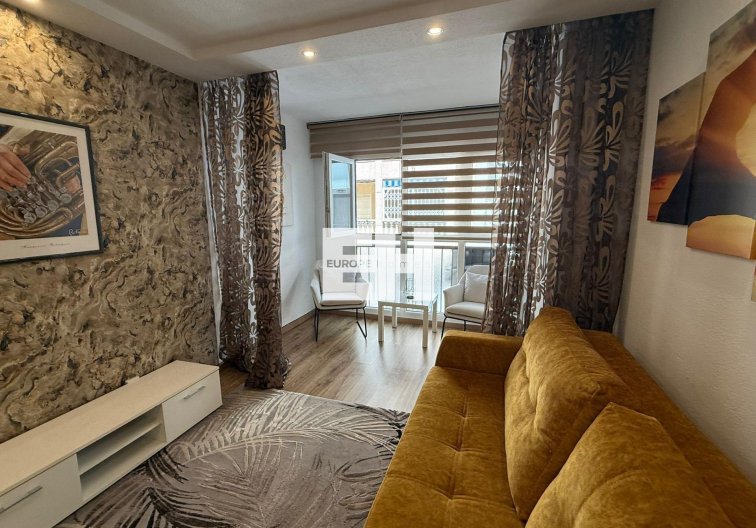 Segunda mano - Apartamento  - Torrevieja - Centro