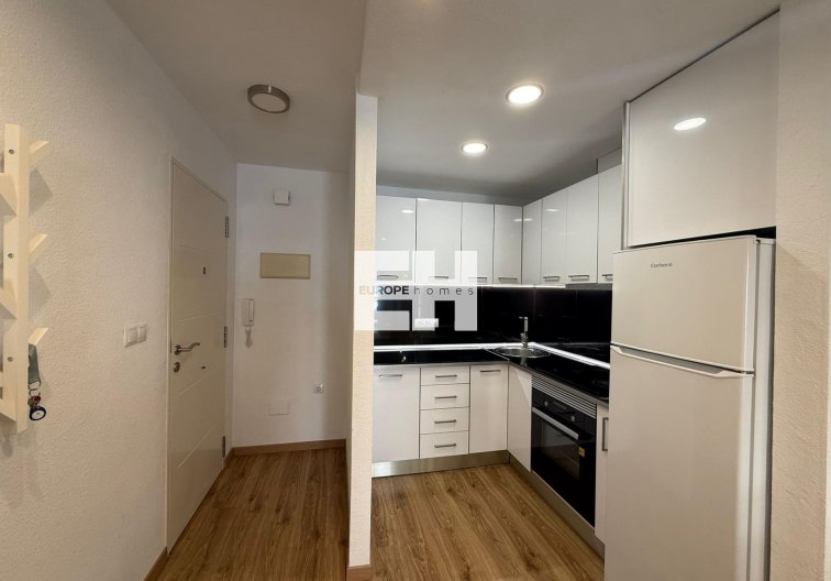 Segunda mano - Apartamento  - Torrevieja - Centro