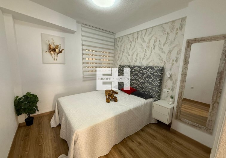 Segunda mano - Apartamento  - Torrevieja - Centro