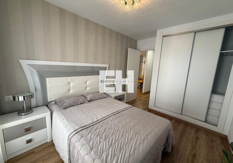 Segunda mano - Apartamento  - Torrevieja - Centro