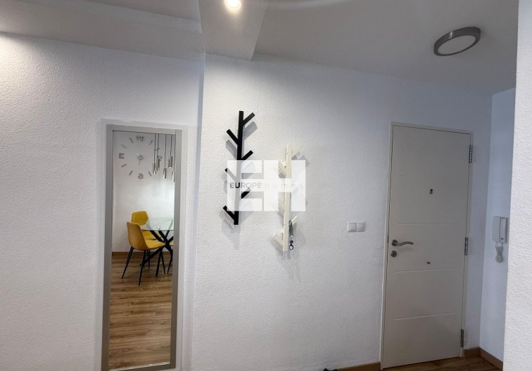 Segunda mano - Apartamento  - Torrevieja - Centro