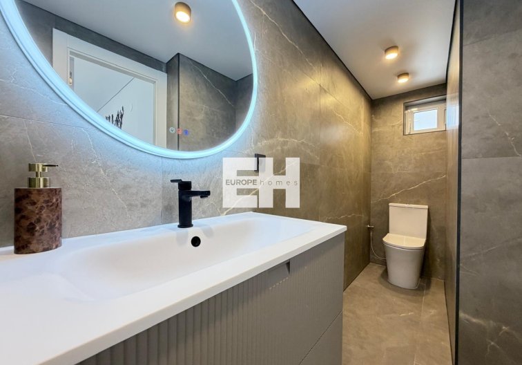 Segunda mano - Apartamento  - Torrevieja - Punta Prima