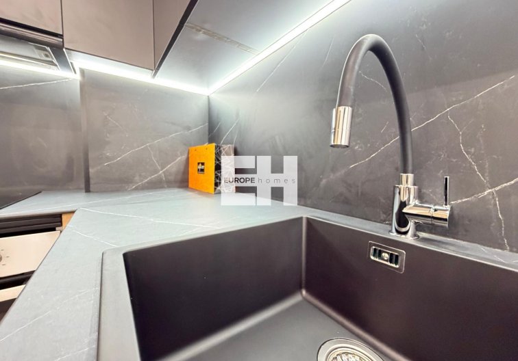 Segunda mano - Apartamento  - Torrevieja - Estacion De Autobuses