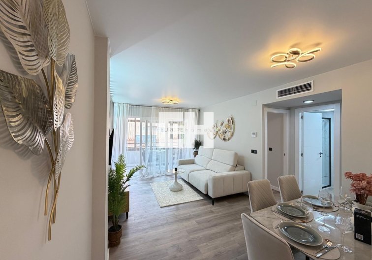 Segunda mano - Apartamento  - Torrevieja - Estacion De Autobuses