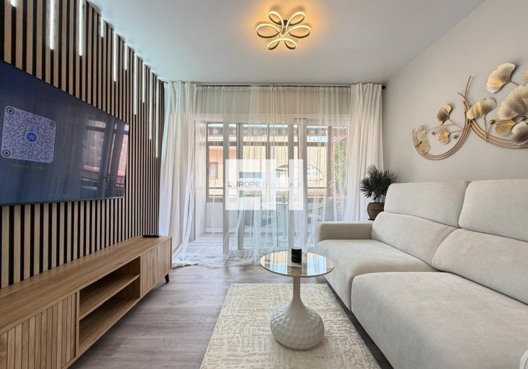 Segunda mano - Apartamento  - Torrevieja - Estacion De Autobuses
