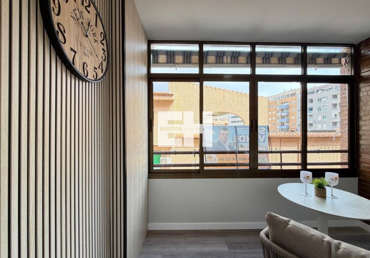 Segunda mano - Apartamento  - Torrevieja - Estacion De Autobuses