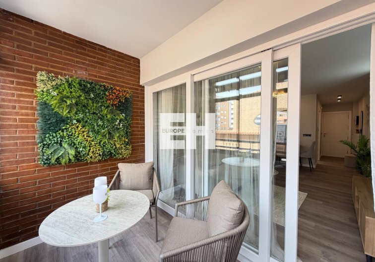 Segunda mano - Apartamento  - Torrevieja - Estacion De Autobuses