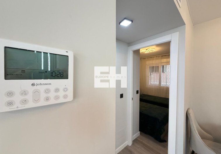 Segunda mano - Apartamento  - Torrevieja - Estacion De Autobuses