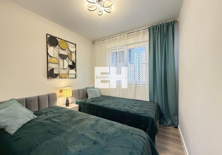 Segunda mano - Apartamento  - Torrevieja - Estacion De Autobuses