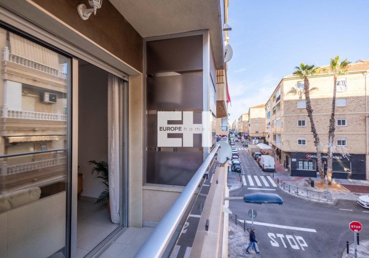 Segunda mano - Apartamento  - Torrevieja - Las Calas