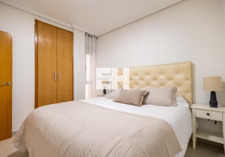Segunda mano - Apartamento  - Torrevieja - Las Calas