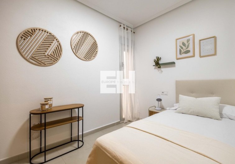 Segunda mano - Apartamento  - Torrevieja - Las Calas