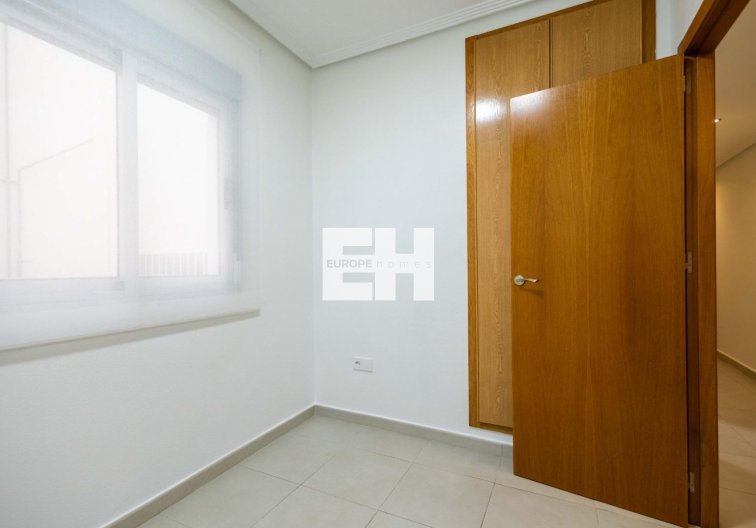 Segunda mano - Apartamento  - Torrevieja - Las Calas