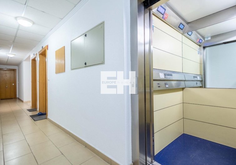 Segunda mano - Apartamento  - Torrevieja - Las Calas