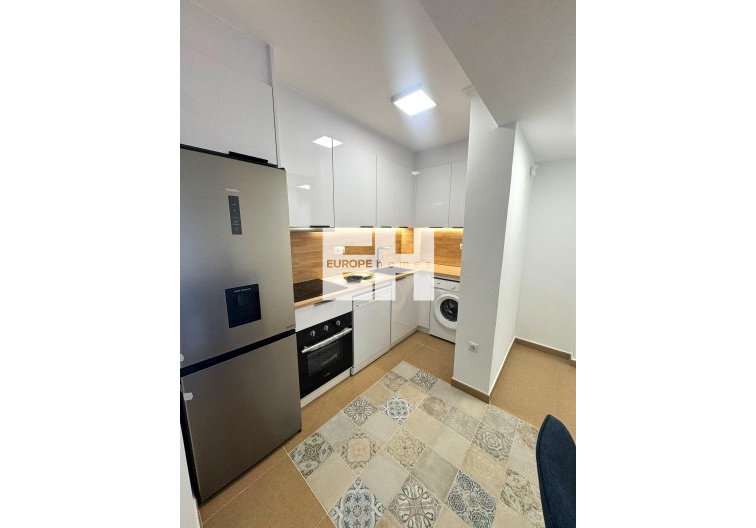 Segunda mano - Apartamento  - Torrevieja - Centro - Muelle Pesquero